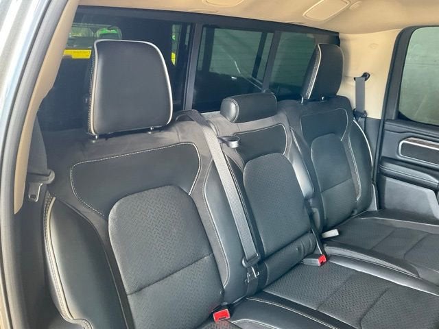 2019 RAM 1500 Laramie Crew Cab 4x4 5'7" Box