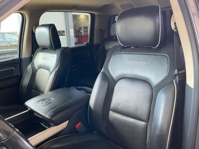 2019 RAM 1500 Laramie Crew Cab 4x4 5'7" Box