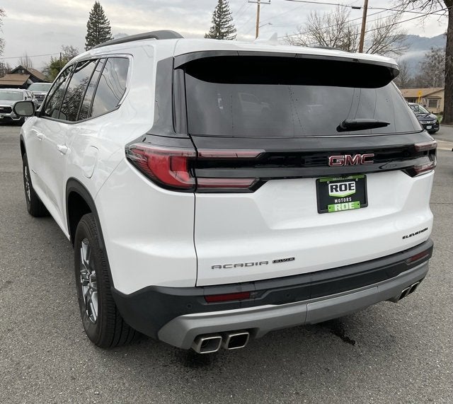 2025 GMC Acadia Elevation