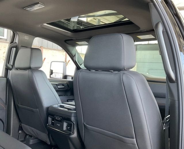 2025 GMC Sierra 3500 HD AT4