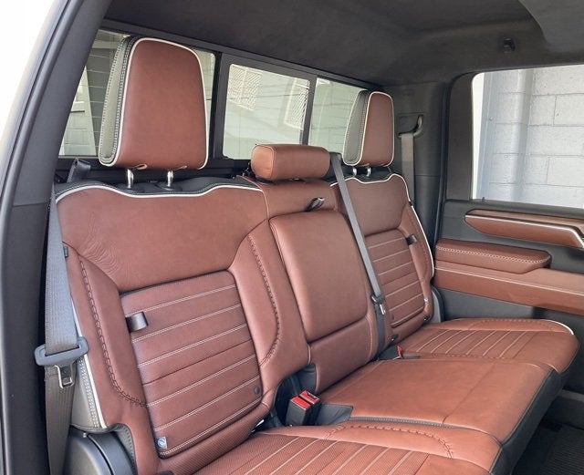 2025 GMC Sierra 3500 HD Denali Ultimate