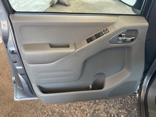 2021 Nissan Frontier Crew Cab SV 4x2