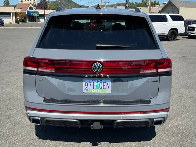 2025 Volkswagen Atlas 2.0T Peak Edition