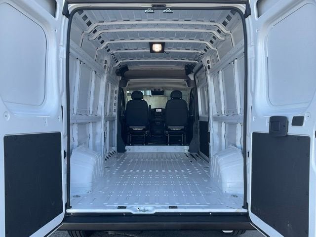 2026 RAM ProMaster Cargo Van Tradesman
