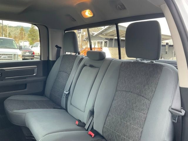 2017 RAM 1500 Big Horn Crew Cab 4x4 5'7" Box