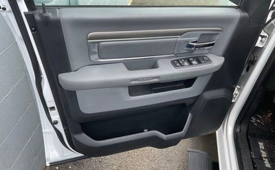 2017 RAM 1500 Big Horn Crew Cab 4x4 5'7" Box