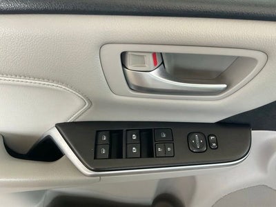 2017 Toyota Camry Hybrid LE