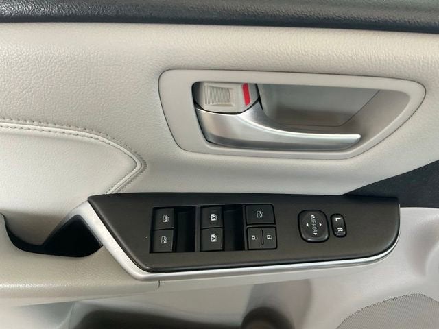 2017 Toyota Camry Hybrid LE