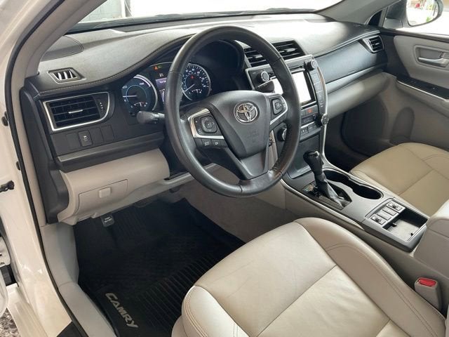2017 Toyota Camry Hybrid LE