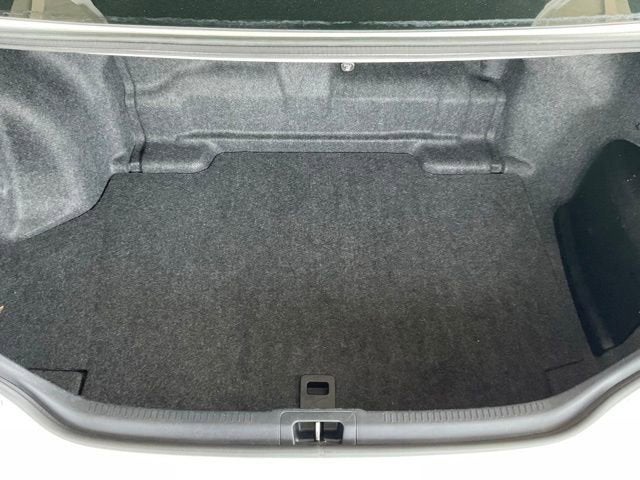 2017 Toyota Camry Hybrid LE