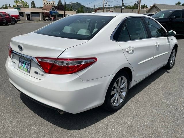 2017 Toyota Camry Hybrid LE