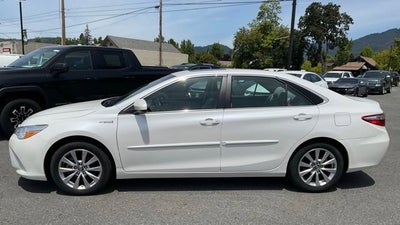 2017 Toyota Camry Hybrid LE