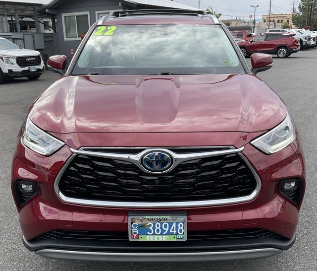 2022 Toyota Highlander Hybrid Platinum