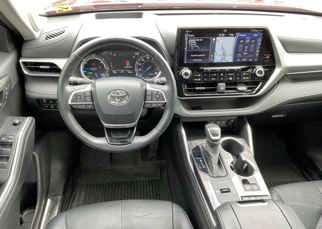 2022 Toyota Highlander Hybrid Platinum