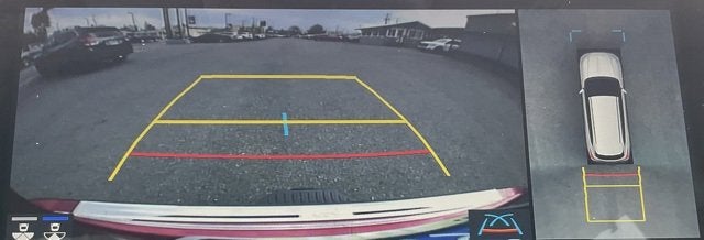 2022 Toyota Highlander Hybrid Platinum