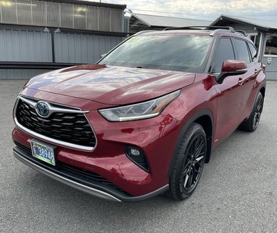 2022 Toyota Highlander Hybrid Platinum