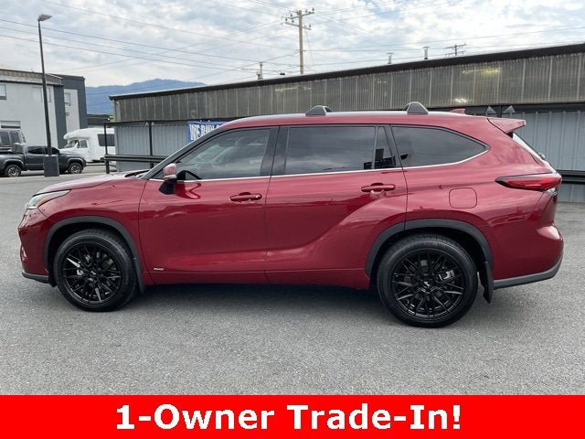 2022 Toyota Highlander Hybrid Platinum
