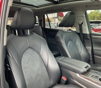 2022 Toyota Highlander Hybrid Platinum