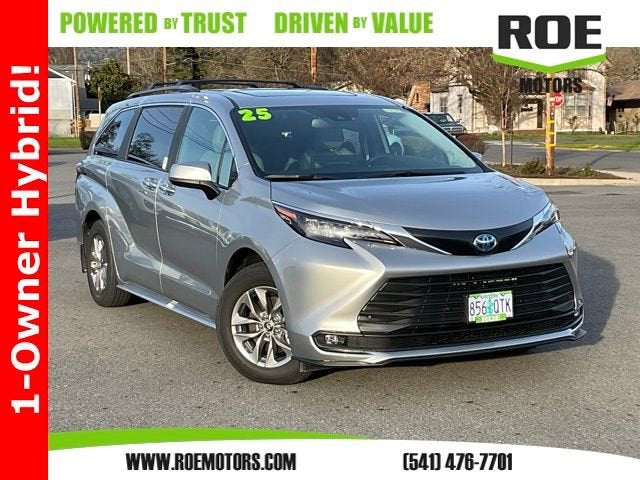 2025 Toyota Sienna XLE