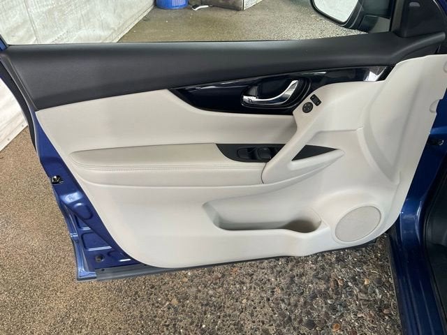 2022 Nissan Rogue Sport SV AWD Xtronic CVT