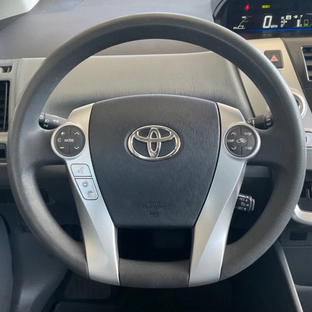 2013 Toyota Prius v Prius v 3