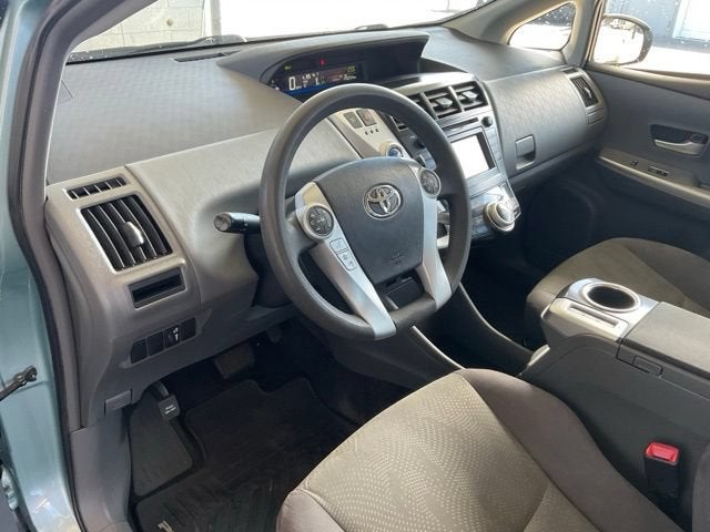 2013 Toyota Prius v Prius v 3