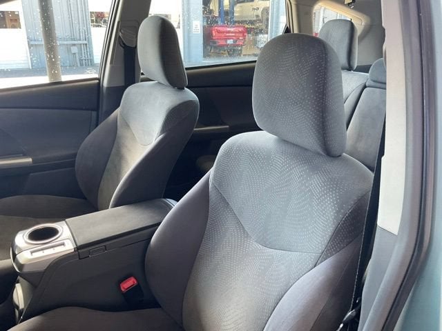 2013 Toyota Prius v Prius v 3