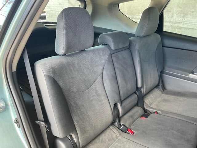 2013 Toyota Prius v Prius v 3