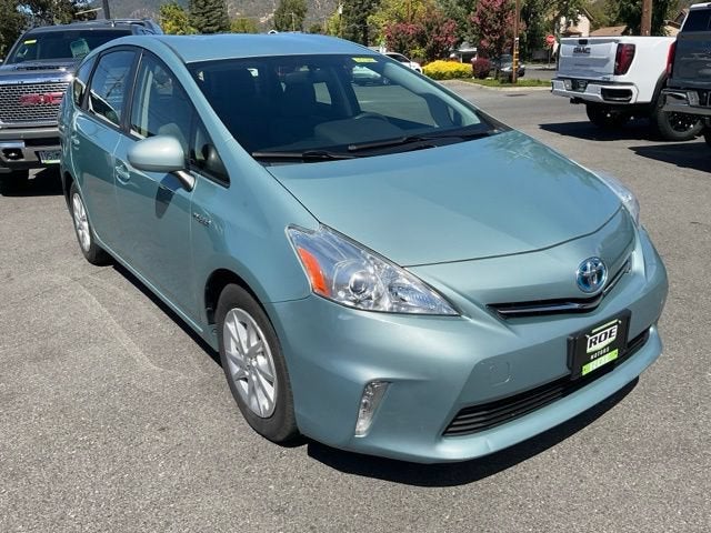 2013 Toyota Prius v Prius v 3