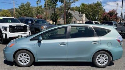 2013 Toyota Prius v Prius v 3