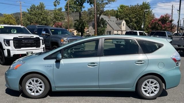 2013 Toyota Prius v Prius v 3