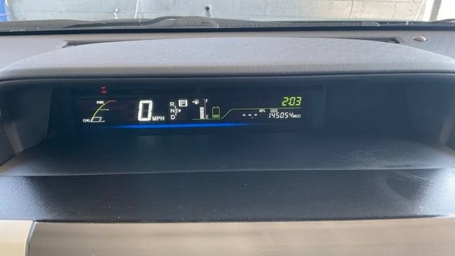2013 Toyota Prius v Prius v 3