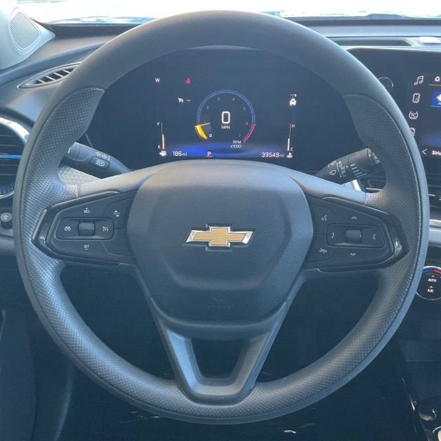 2025 Chevrolet Trax LT - Photo 11