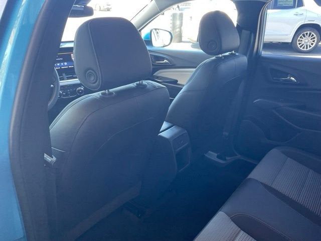 2025 Chevrolet Trax LT - Photo 17