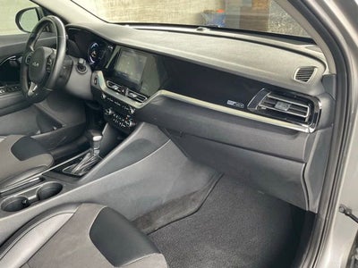 2022 Kia Niro LXS SE